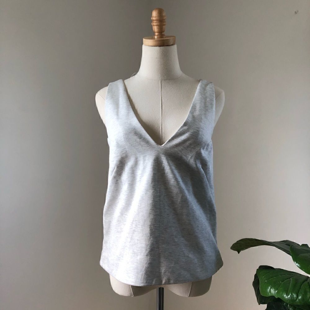NEW ✨ Shilla The Label Deep V Tank Grey XS
